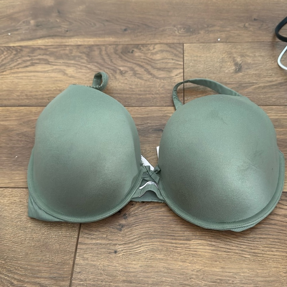 Victoria's Secret Green Bra